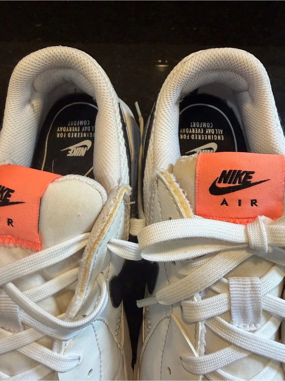 Women’s 8.5 Nike Air Max Exee “White Bright Mango” DH1086-100 Gently Used